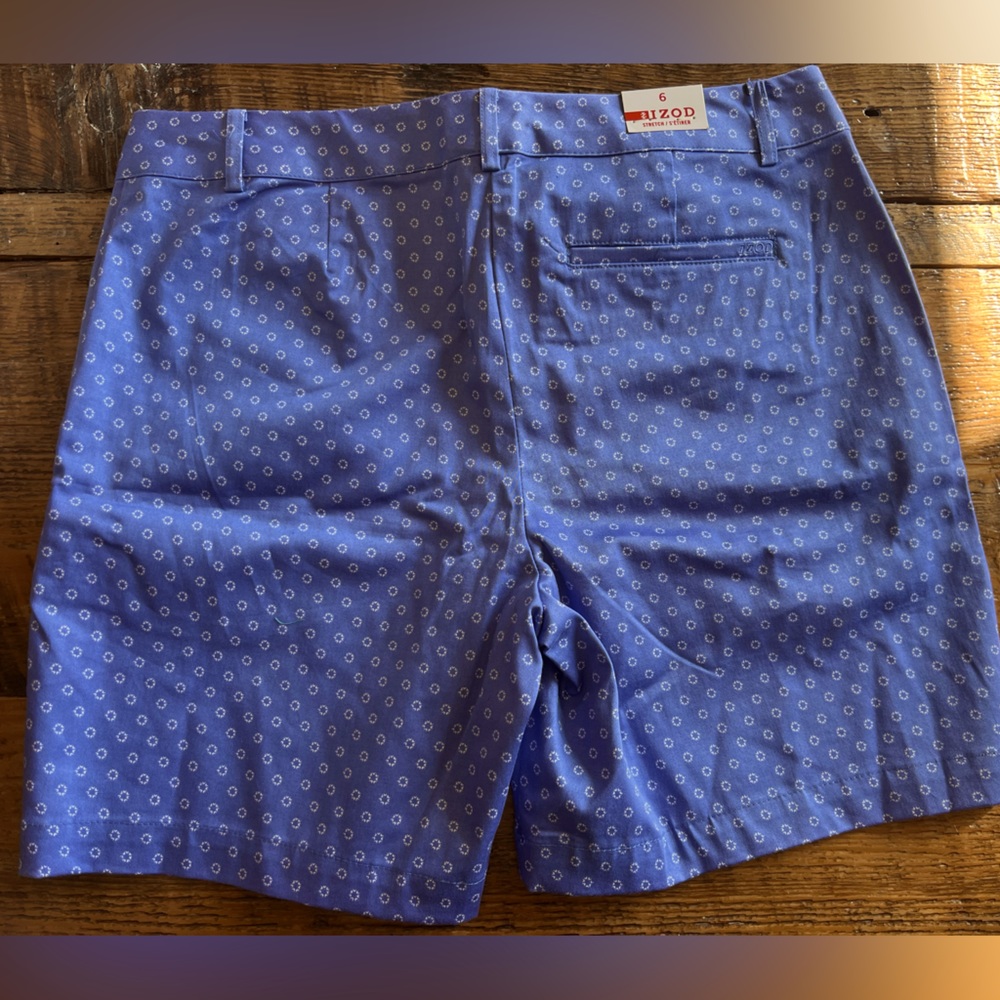 Sz 6 NWOT IZOD Golf Shorts!  ⛳️ 🌞 🎉